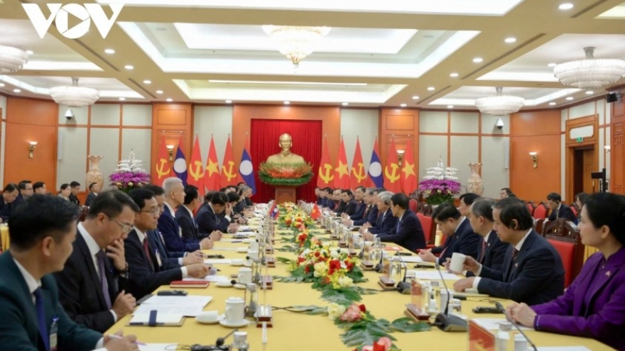 Vietnam and Laos reaffirm strategic cohesion at top leaders’ talks